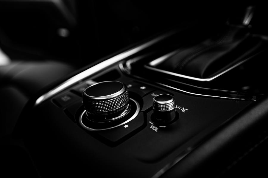 Детали интерьера Mazda CX-5 Signature Skyactiv-D 2018 года  (CA) (фото 18 из 20)
